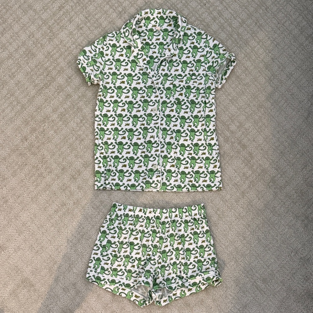 Roller Rabbit White & Green Frog Print Short Pajama Set